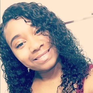 Meet your Posher, Shakeya